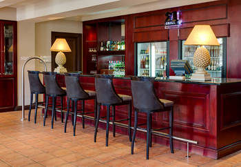 Hotel Bar